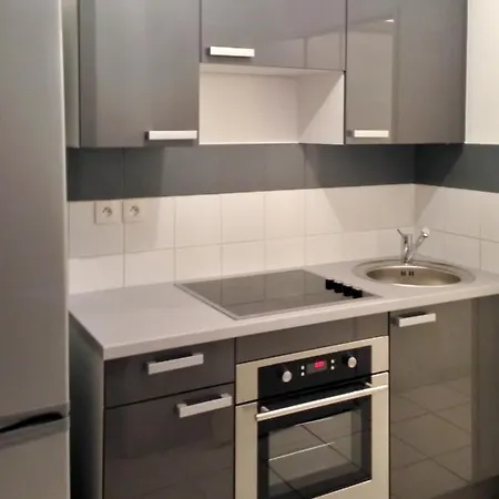 Апартаменти A Avec Terrasse Каркассонн