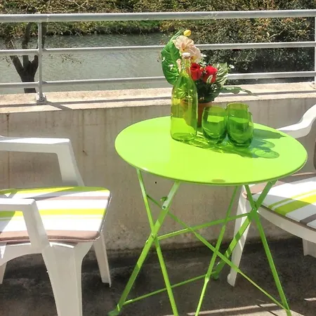 Appartement De 2 Avec Terrasse Amenagee A Carcassonne